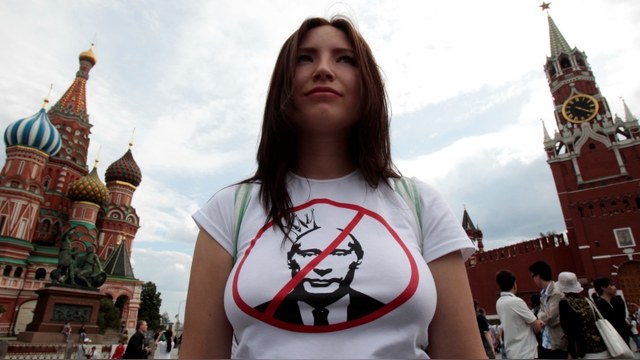 WP: Защитников Навального и Pussy Riot разогнали по решению суда