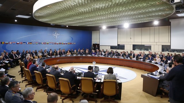 SZ: В НАТО слишком долго боялись поставить Россию на место