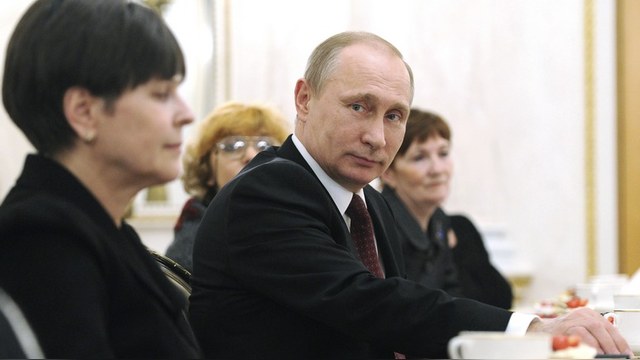 Washington Post: Путин не стал читать морали, а признался россиянкам в любви 