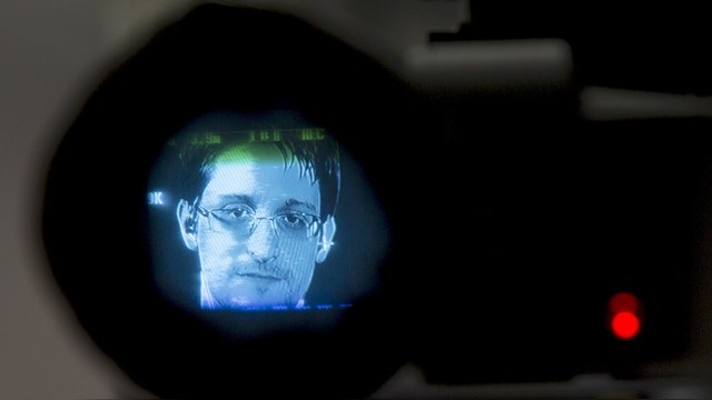 Оливер Стоун: Ни одна киностудия США так и не решилась взяться за «Сноудена»