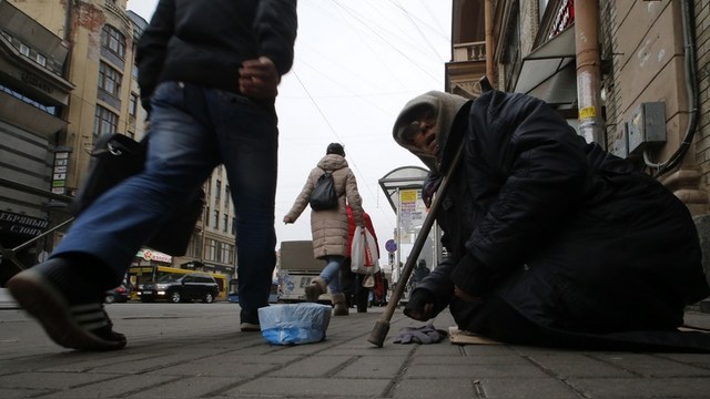 France TV: От кризиса россиян спасает взаимопомощь и привычка к лишениям