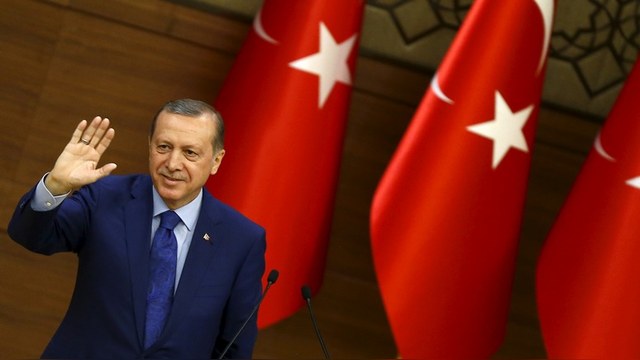 JP: Эрдогана надо изолировать, пока он не «помог» Путину развалить НАТО
