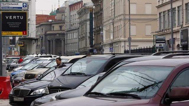 Ostexperte: Русская смекалка помогает москвичам экономить на парковке   
