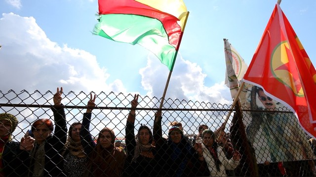 Le Monde: Неприятие курдской автономии объединило Дамаск и оппозицию 