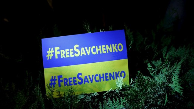 Корреспондент: Киев утвердил список Савченко – Сенцова