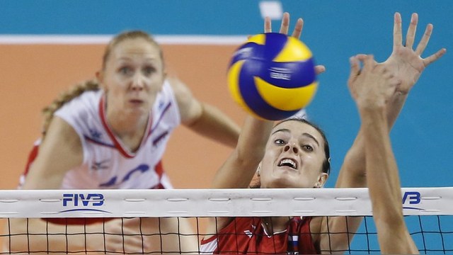 Корреспондент: Российские волейболистки потрясены враждебным приемом в Турции 