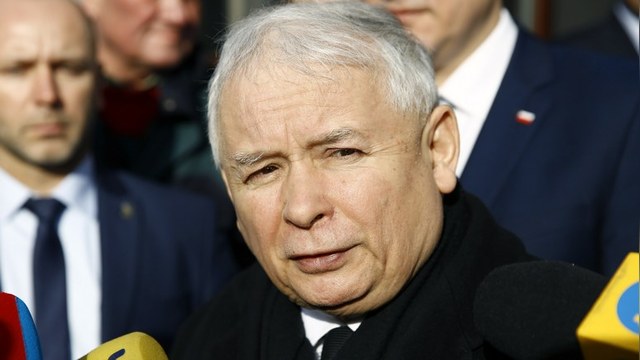 Bloomberg: Искать правду о смоленской катастрофе Польша решила без Москвы