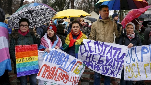 Порошенко за традиционные ценности: однополых браков на Украине не будет