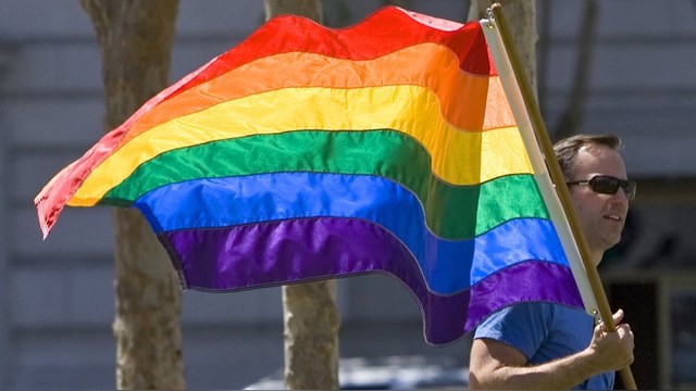 Independent: На Евровидении запретили флаг Крыма, но разрешили ЛГБТ-радугу