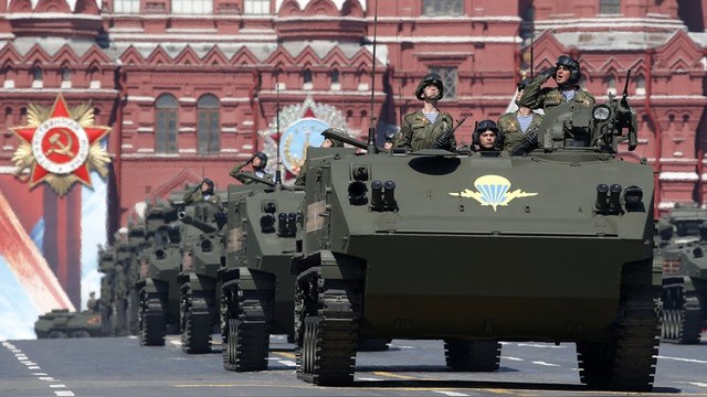 Newsweek: Парад показал, что Россия озаботилась безопасностью военных