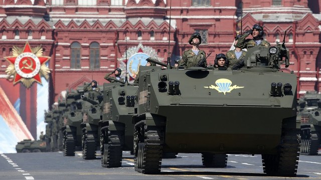 Le Devoir: За военной бравадой Путин скрывает проблемы в экономике 