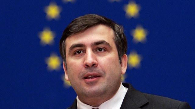 Guardian: За год на Украине Саакашвили переключился с Путина на Порошенко