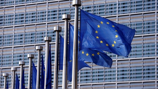 Le Monde: В Европе и хотели бы снять санкции, но единство для ЕС дороже