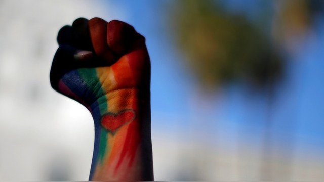BuzzFeed: Америке соболезнуют страны, в которых своим геям не дают прохода