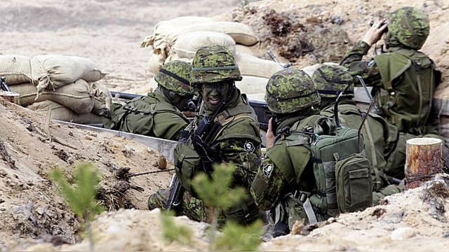 ERR: Русскоязычные эстонцы выступили против размещения сил НАТО 