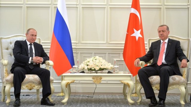 Путин и Эрдоган поговорили по телефону и намерены встретиться лично