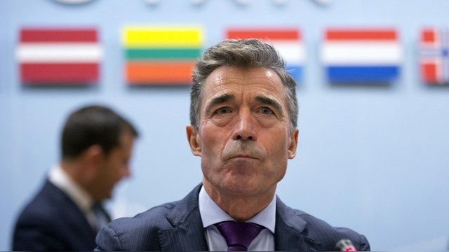 Расмуссен: Санкции и устрашение однажды помогут НАТО повлиять на Москву