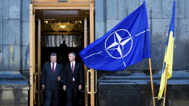 Экс-глава СБУ: Украина должна перестать «стучать в двери НАТО»