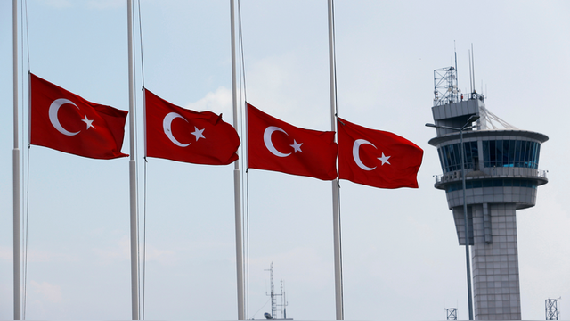 Левый берег: Турция обвинила в теракте 11 россиян и 6 турок