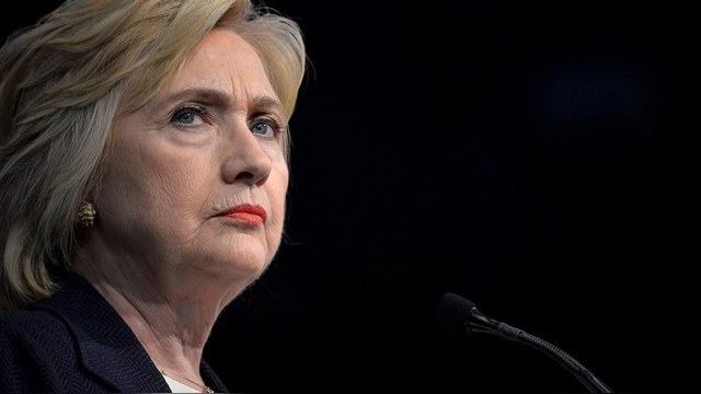 Forbes: Скандал с почтой делает Клинтон выгодным кандидатом для Кремля