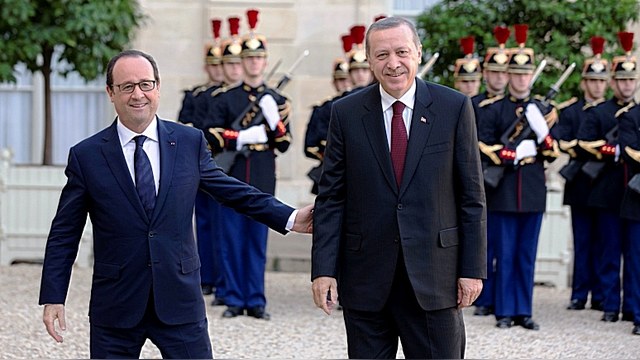 Le Point: Франция готова все простить Эрдогану, но не «злодею Путину»