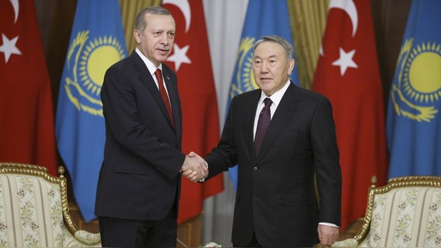Hürriyet: Извиниться перед Путиным Эрдогану помогли казахские дипломаты