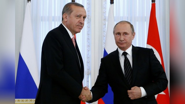 Экс-посол в РФ: Запад сам сблизил Москву и Анкару своей бездумной критикой