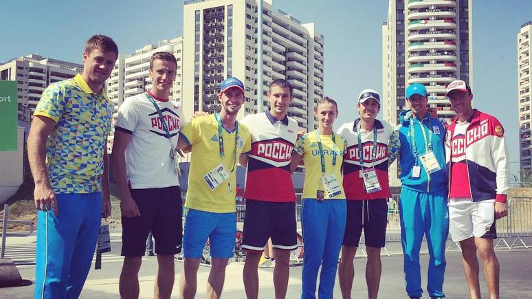 Антикор: Украинских спортсменов осудили за «обнимашки с ордой»