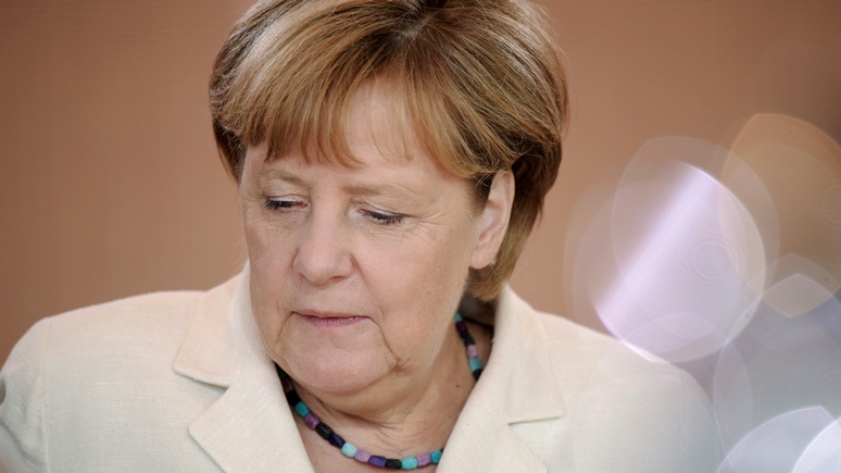 Zeit: Меркель не может снять санкции из-за полчищ российских танков
