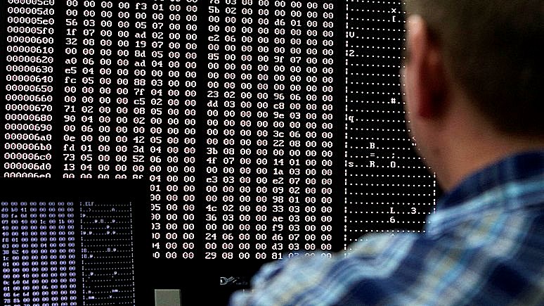 Nation: СМИ кричат о «русских хакерах», чтобы отвлечь от реальных проблем 