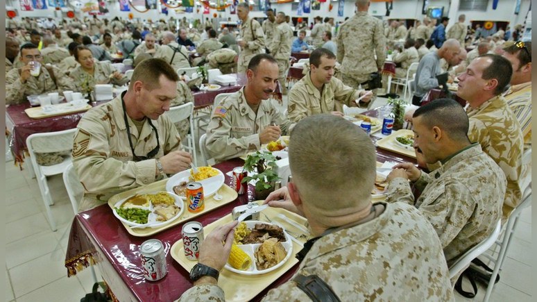 Times: Американские солдаты проигрывают бой лишнему весу 