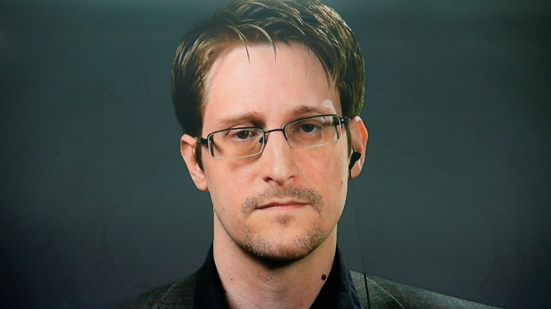FP: Порноиндустрия просит Обаму спасти Сноудена от жизни в России 