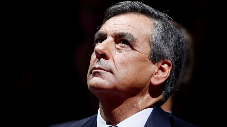 «Не налегай на водку»: Экс-премьера Франции упрекнули в пропутинской риторике