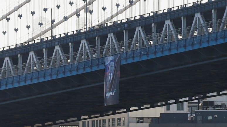 Daily Star: Манхэттенский мост украсили портретом «миротворца» Путина