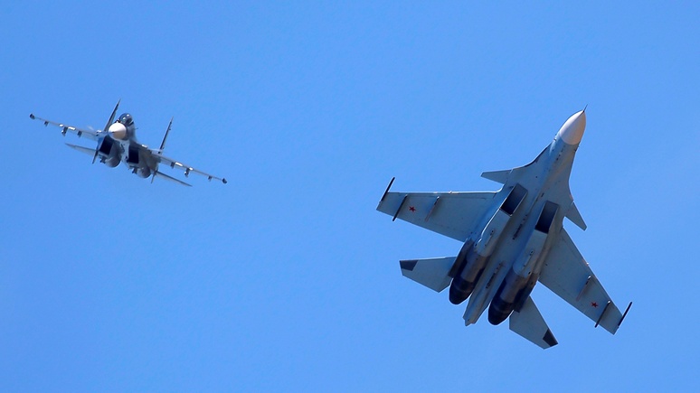 ABC: Российский истребитель облетел самолет коалиции в сирийском небе 