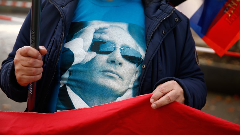BI: Путин сеет хаос на Западе, чтобы обезопасить себя от переворота