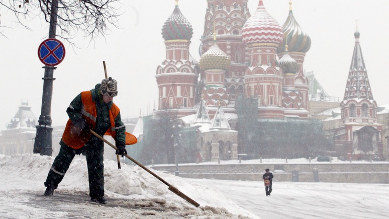 NZZ: Зима заставляет россиян ощущать кризис на каждом шагу
