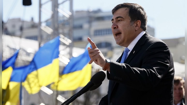 УП: Саакашвили узнал о намерении Порошенко лишить его гражданства