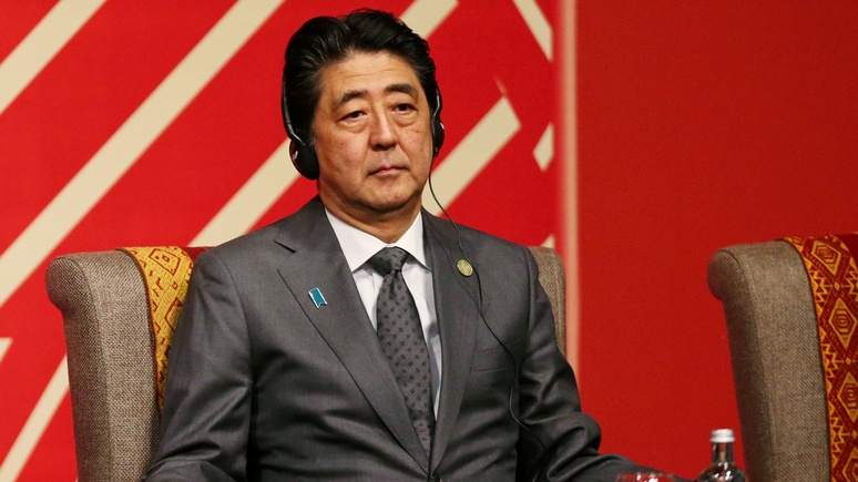Премьер Японии: «Наметился путь» к заключению мирного договора с Москвой