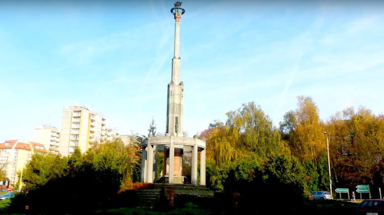 Wirtualna Polska: Россия опять недовольна сносом памятника с красной звездой