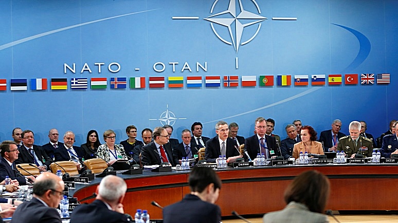 Американские эксперты считают «конфликт РФ и НАТО» угрозой года 