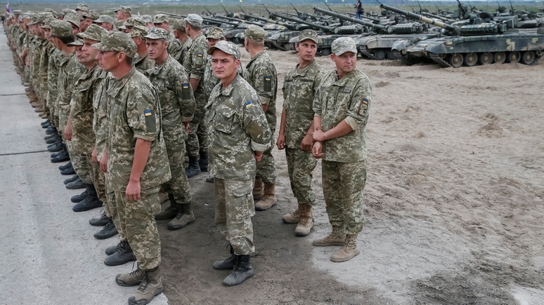 Independent: Лондон продолжит готовить украинцев к войне до 2018 года