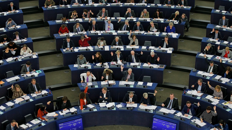 Spiegel: в Европарламенте призвали перекрыть кислород «прокремлёвским партиям» 