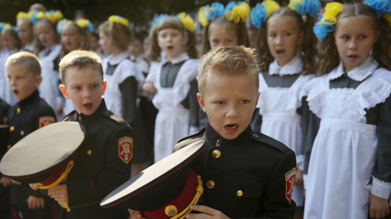 Вести: украинское образование делает из детей потенциальных эмигрантов
