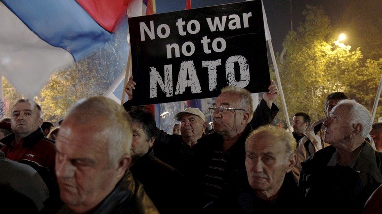 Times: США проверяют реакцию России на членство Черногории в НАТО 