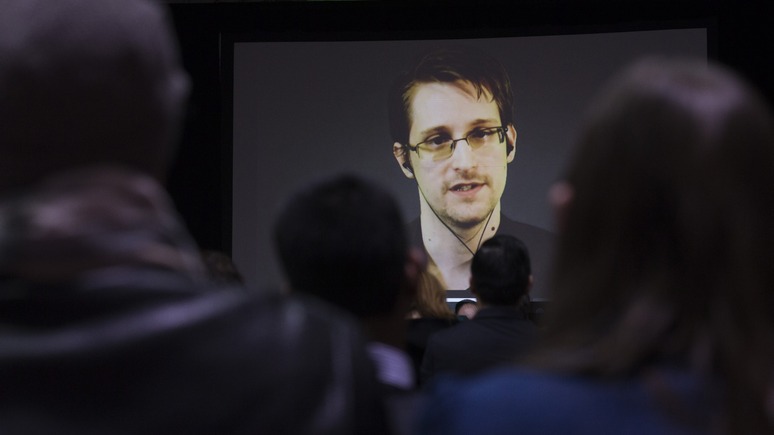 El Mundo: Россия не знает, что ей делать со Сноуденом