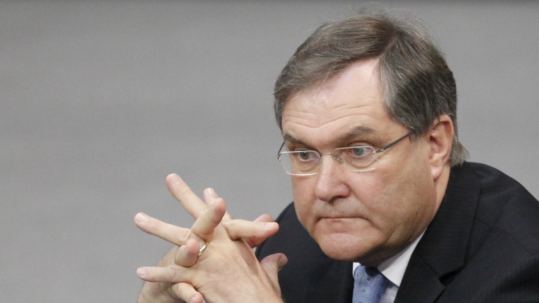 Экс-глава Минобороны ФРГ: штурм мини-Рейхстага — это «безвкусица»