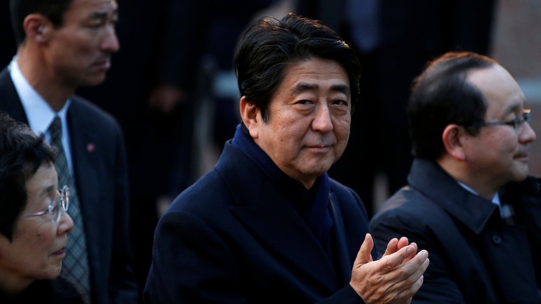 Japan News: Абэ продолжит разговор с Путиным о судьбе Курил в конце апреля 