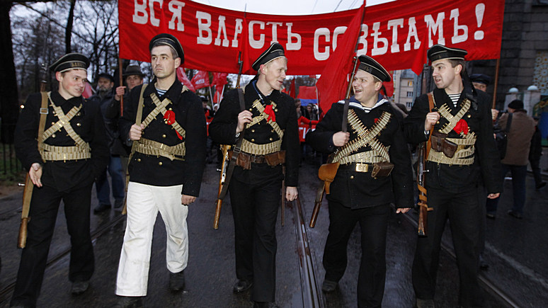 Expressen: в юбилей революции Россия ностальгирует по царю и Сталину 