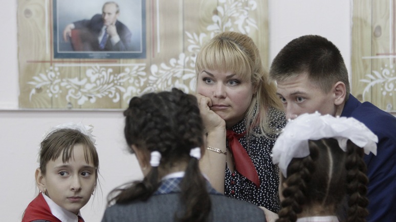 Croix: в российских школах преподают историю, но не побуждают извлекать из неё уроки